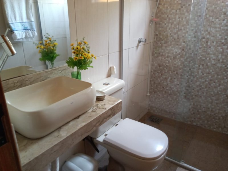 Casa à venda Goiânia com 354m² e 3 quartos por R$ 650.000 - 1387679145-3.jpg