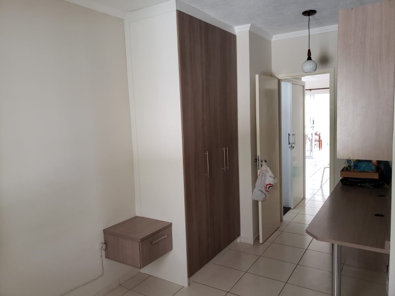 Casa de condomínio à venda Wanel Ville com 100m² e 3 quartos por R$ 340.000 - 714763118-img-20210923-wa0029.jpg