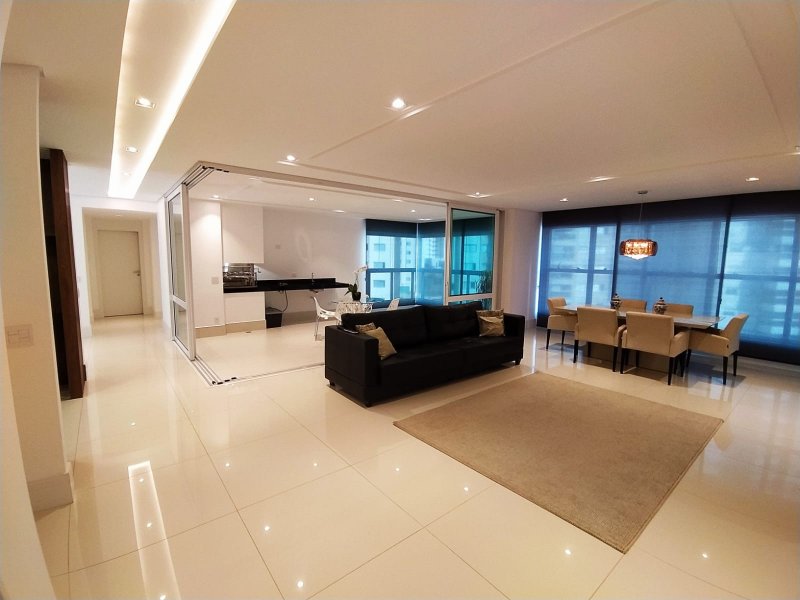 imóvel com 214m² - Gleba Fazenda Palhano - Londrina