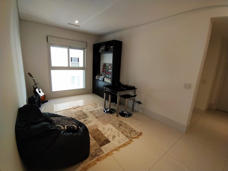 imóvel com 214m² - Gleba Fazenda Palhano - Londrina