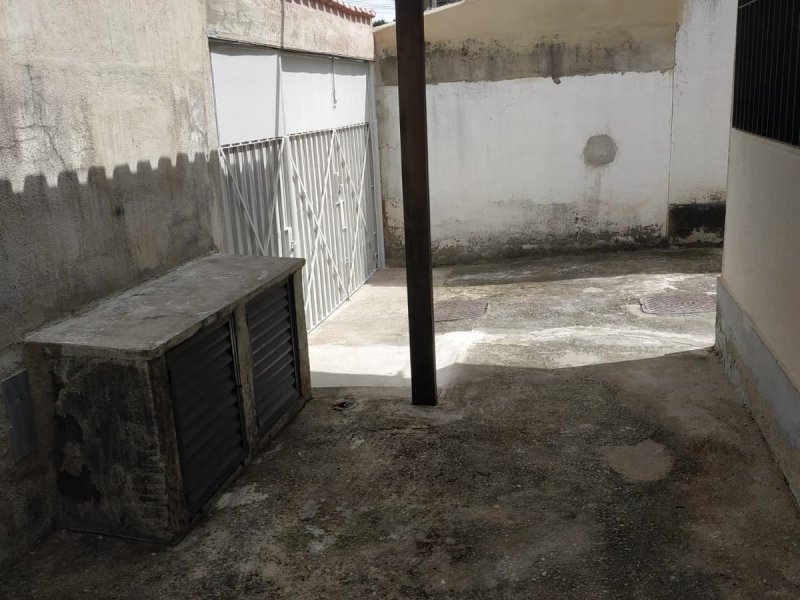 Casa à venda Campo Grande com 188m² e 2 quartos por R$ 295.000 - 1496506854-quintal-frente-1.jpeg