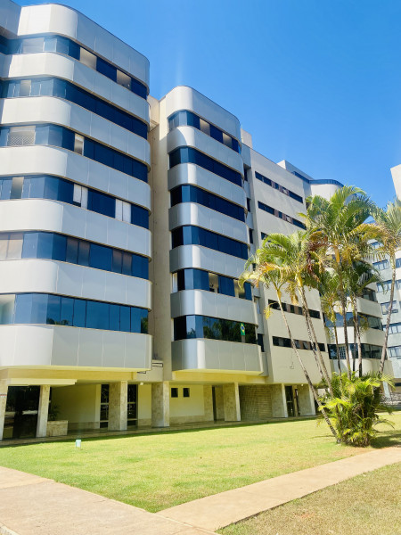 Apartamento à venda Asa Norte com 100m² e 3 quartos por R$ 1.250.000 - 1588874849-img-1918.jpeg