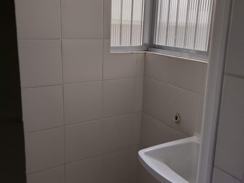 Apartamento à venda Tijuca com 58m² e 2 quartos por R$ 350.000 - 1350342519-area-de-servico.jpg