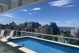 Cobertura à venda Centro com 200m² - 3 dormitórios -  vagas - R$ 1.950.000 - piscina.jpg