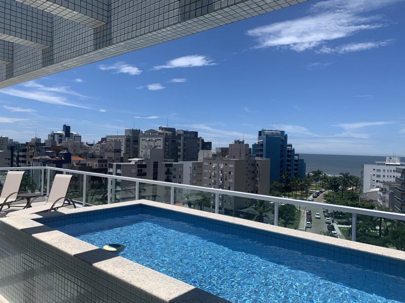 Cobertura à venda Centro com 200m² e 3 quartos por R$ 1.950.000 - piscina.jpg
