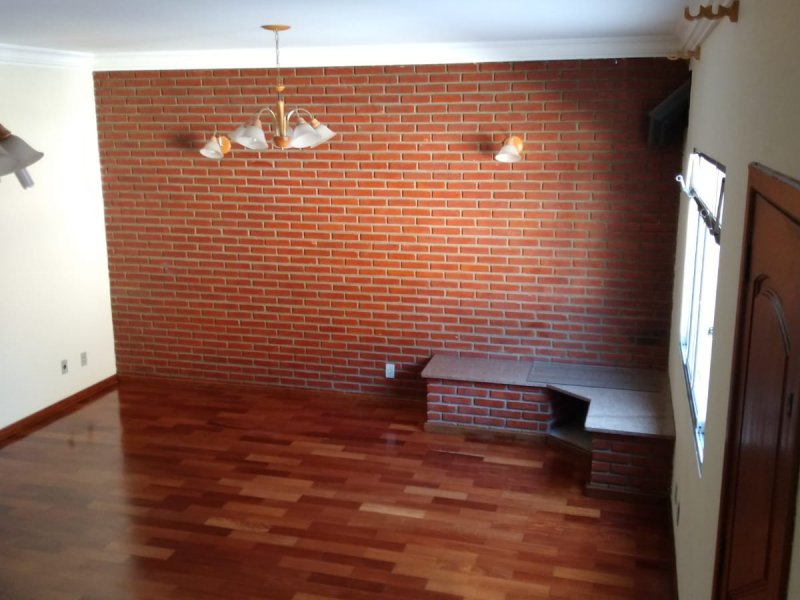 Casa à venda Jardim Santa Lucia com 200m² e 3 quartos por R$ 750.000 - 1704034318-foto22.jpeg