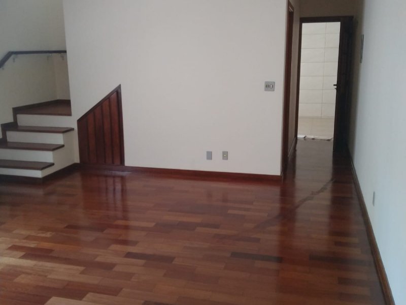 Casa à venda Jardim Santa Lucia com 200m² e 3 quartos por R$ 750.000 - 1984601514-foto21.jpeg
