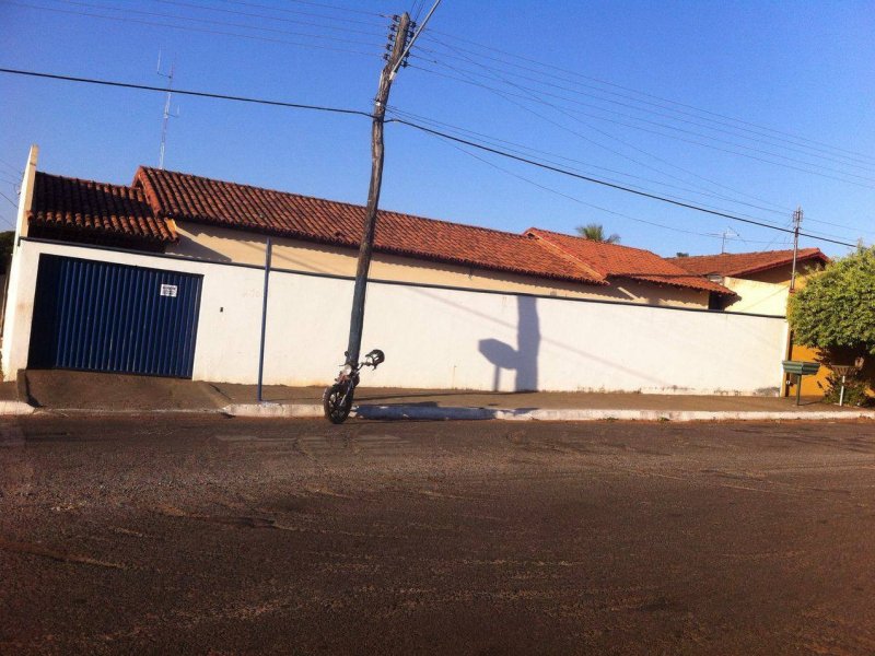 Casa à venda Centro com 200m² e 4 quartos por R$ 240.000 - 463121909-alugar-casa-2.jpg