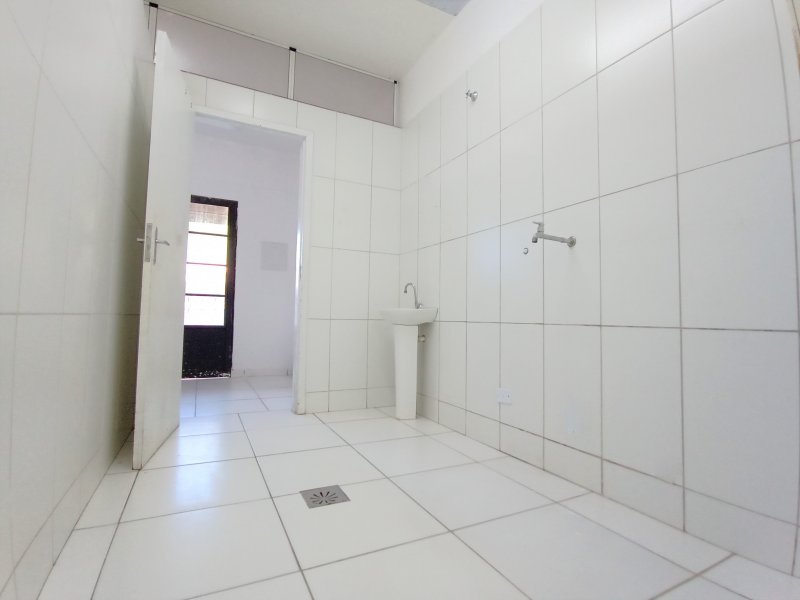 Comercial à venda Tatuquara com 67m² e 1 quarto por R$ 160.000 - 1316213614-adriana-comercio-5.jpg