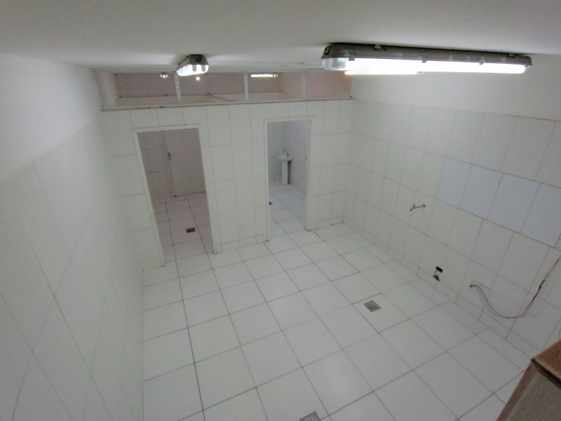 Comercial à venda Tatuquara com 67m² e 1 quarto por R$ 160.000 - 1727558024-adriana-comercio-4.jpg