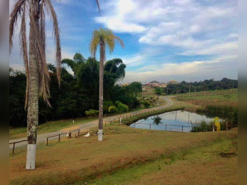 Terreno à venda Centro com 800m² e 1 quarto por R$ 150.000 - 76a2b88d-cd42-41cb-a5c5-1c4667cd6646.jpeg