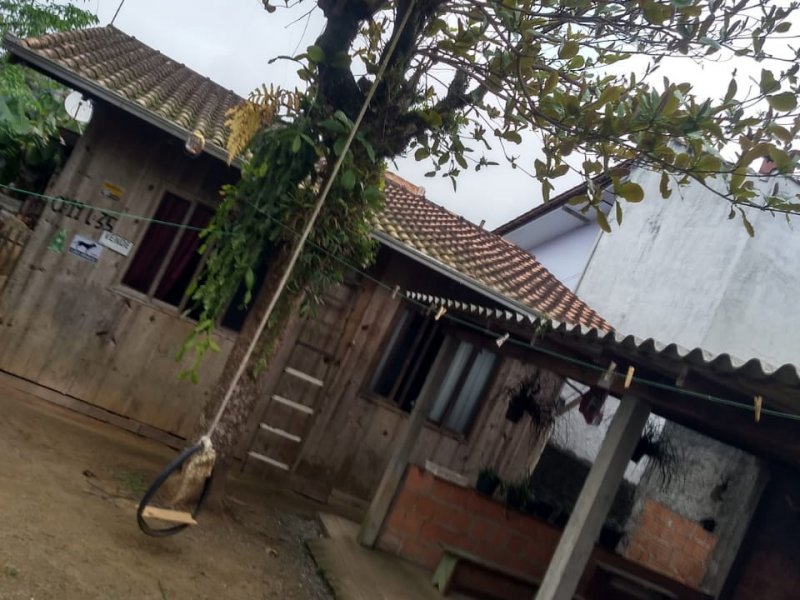 imóvel com 480m² - Comasa - Joinville