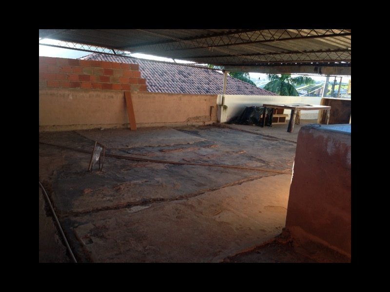 Casa à venda Santa Efigênia com 181m² e 4 quartos por R$ 350.000 - 552643167-terraco.JPG