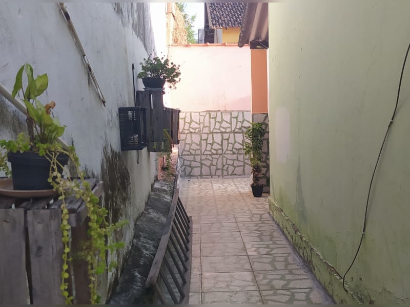 Casa à venda Inhoaíba com 120m² e 2 quartos por R$ 155.000 - 32ddc24f-455f-4675-b048-5a63a91e4f79.jpg