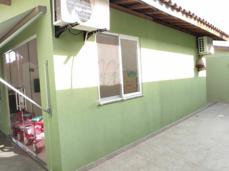 Casa de condomínio à venda Centro com 80m² e 3 quartos por R$ 305.000 - 1361571697-9994bb28-6ade-45a2-8b15-3614df9d29bc.jpg