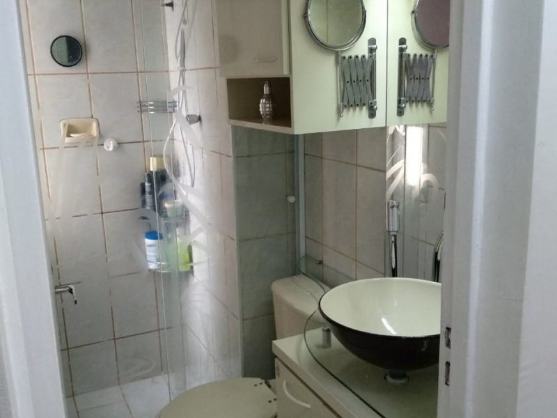 Apartamento à venda Parque São Domingos com 46m² e 2 quartos por R$ 264.900 - 1965887336-wc.jpg