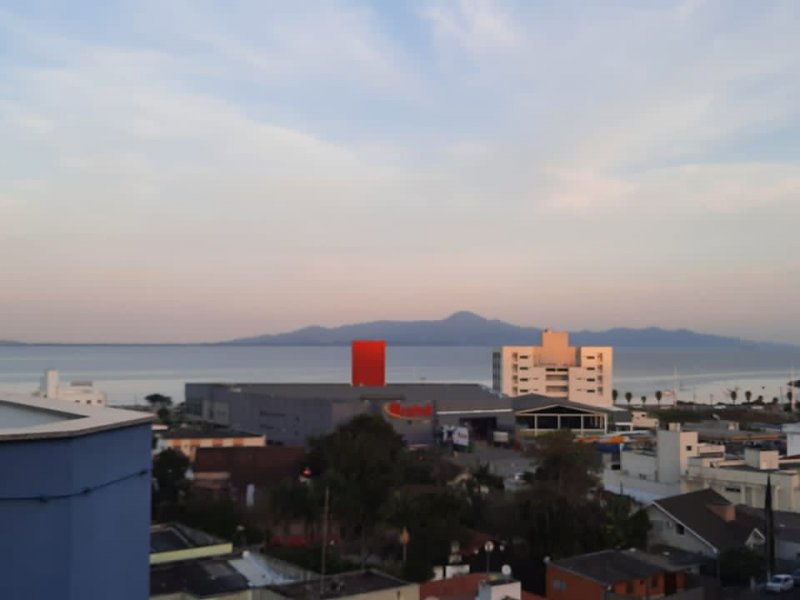 imóvel com 76m² - Praia Comprida - São José