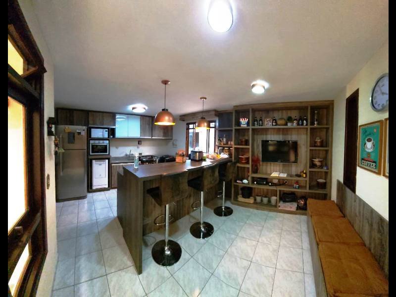 Casa à venda Cajuru com 228m² e 4 quartos por R$ 650.000 - 1854172894-saraju-vende-casa-terrea-no-conj.jpeg