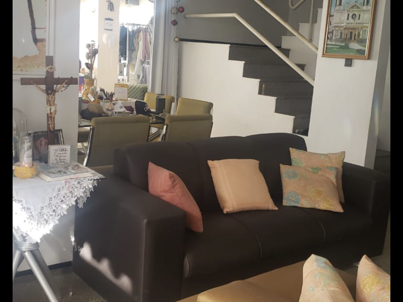 Casa de condomínio à venda Calhau com 500m² e 4 quartos por R$ 2.000.000 - 831942787-dff4ca5a-07f3-42ef-8984-33f6e7b7faad.png