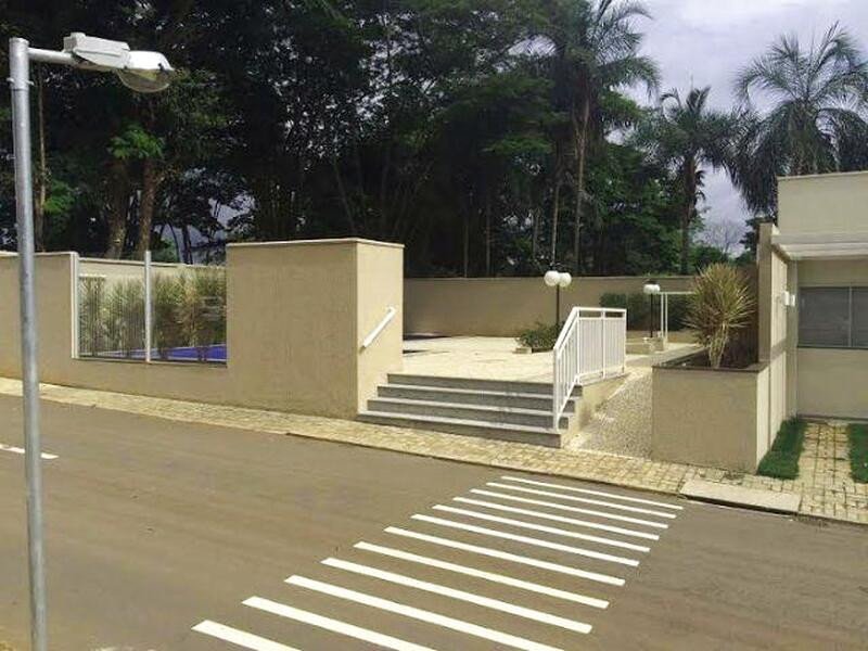 Casa de condomínio à venda Vila Jardim São Judas Tadeu com 160m² e 3 quartos por R$ 450.000 - 1944884648-area.jpg