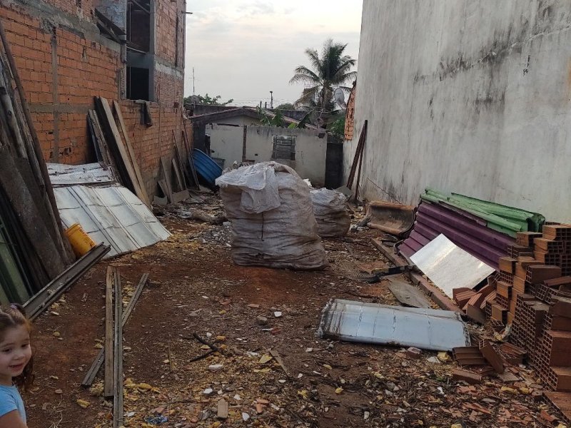Terreno à venda Jardim Sao Francisco (Nova Veneza) com 150m² e 1 quarto por R$ 140.000 - 1203458447-4b3337ed-1425-46a7-8ca4-f88f73fb3db6.jpg