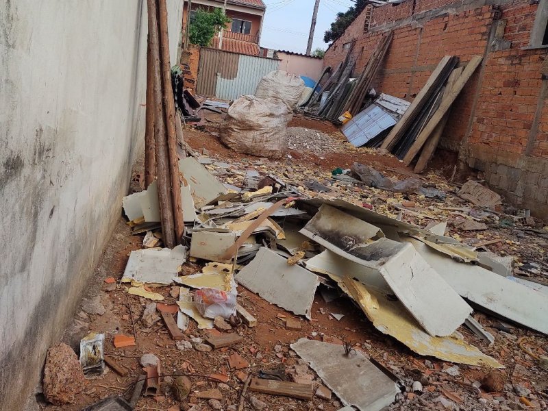 Terreno à venda Jardim Sao Francisco (Nova Veneza) com 150m² e 1 quarto por R$ 140.000 - 843795737-e2c0a54c-0d25-4b32-ab7c-e67807b67c59.jpg