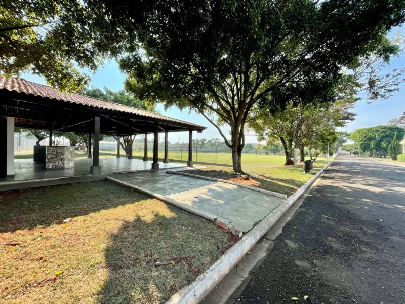 Casa de condomínio à venda Parque Residencial São Marcos com 200m² e 3 quartos por R$ 980.000 - 1373136921-cd485bd9-135e-4618-92c7-e71e635d6a98.jpeg