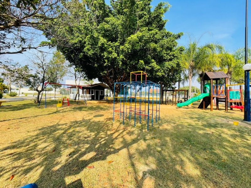 Casa de condomínio à venda Parque Residencial São Marcos com 200m² e 3 quartos por R$ 980.000 - 1960913207-2e712adc-33a2-41cf-a939-98ef8df4681f.jpeg
