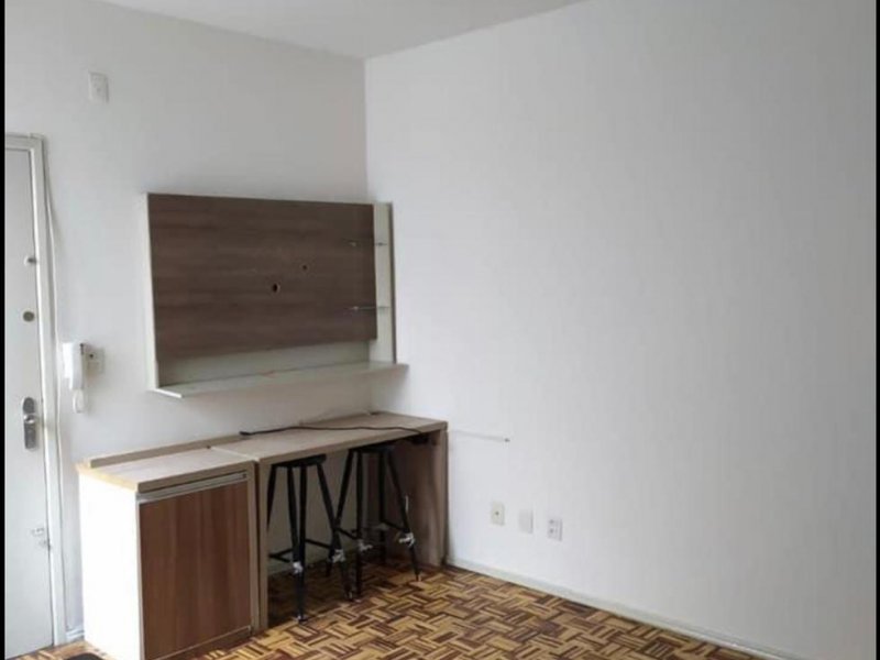 Kitnet à venda São Pelegrino com 40m² e 1 quarto por R$ 140.000 - 1228196587-photo-2021-06-20-19-08-18-4.jpg