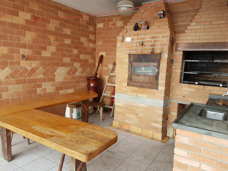 Casa à venda Jardim Nossa Senhora do Carmo com 270m² e 3 quartos por R$ 840.000 - 1058232036-churrasqueira.jpg