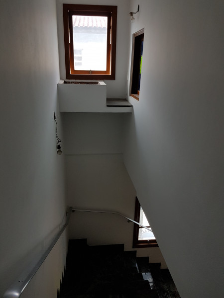 Casa à venda Jardim Nossa Senhora do Carmo com 270m² e 3 quartos por R$ 840.000 - 2054824673-escada-sala-i.jpg