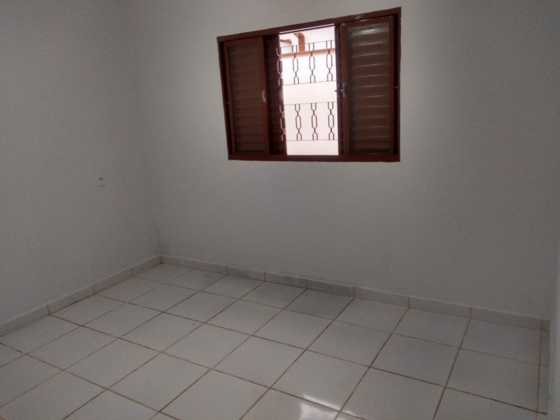 Casa à venda Centro com 230m² e 4 quartos por R$ 350.000 - 1646447296-img-20200219-170842459-hdr.jpg