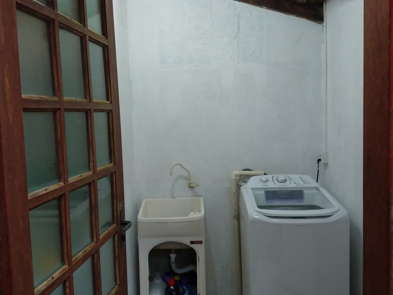 Apartamento à venda Cachoeira do Bom Jesus com 86m² e 4 quartos por R$ 350.000 - 39926951-lavanderia-1d.jpg