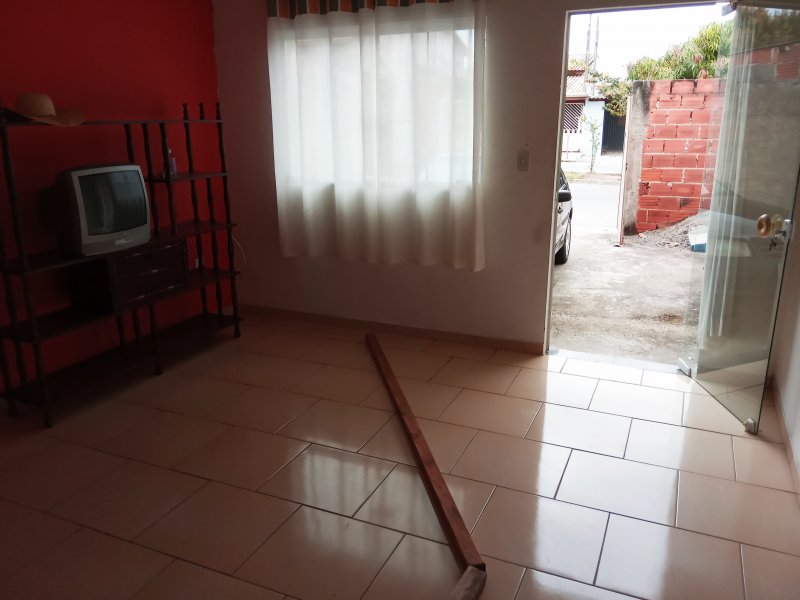 Casa à venda Residencial Mantiqueira com 132m² e 4 quartos por R$ 230.000 - 1284588271-sala.jpg