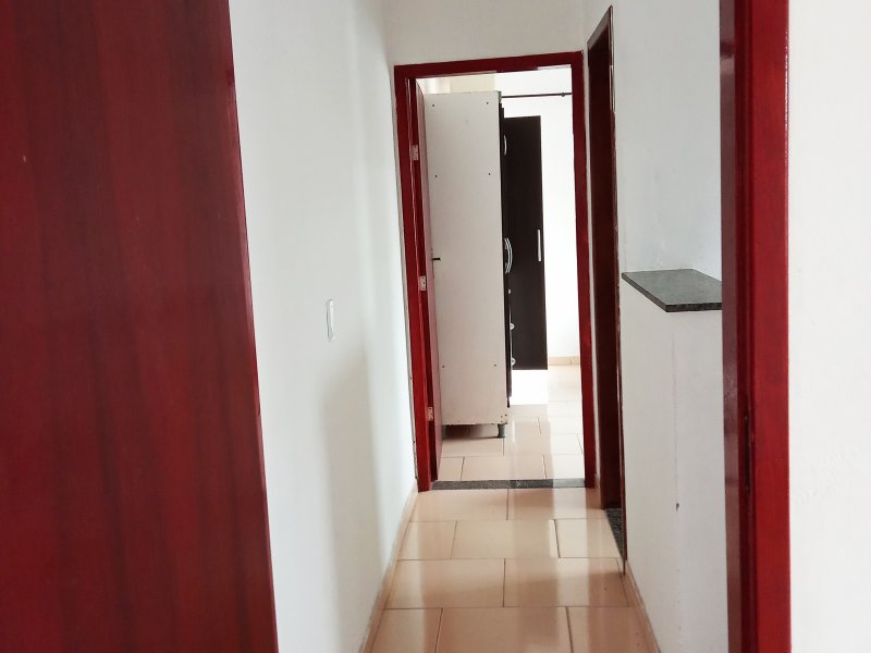 Casa à venda Residencial Mantiqueira com 132m² e 4 quartos por R$ 230.000 - 1603744976-corredor-2.jpg