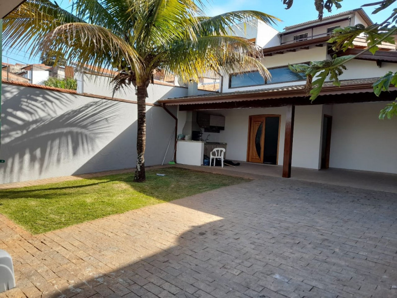 Casa à venda Parque Jambeiro com 250m² e 2 quartos por R$ 700.000 - 226970375-jambeiro-9.jpg