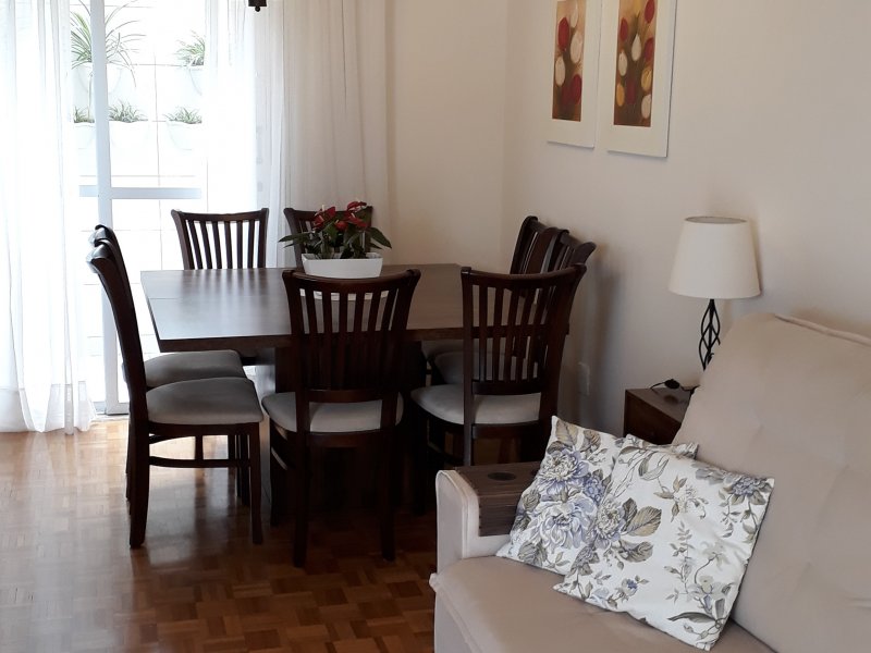 Casa à venda Água Verde com 140m² e 4 quartos por R$ 760.000 - 1890545919-sala-3.jpg