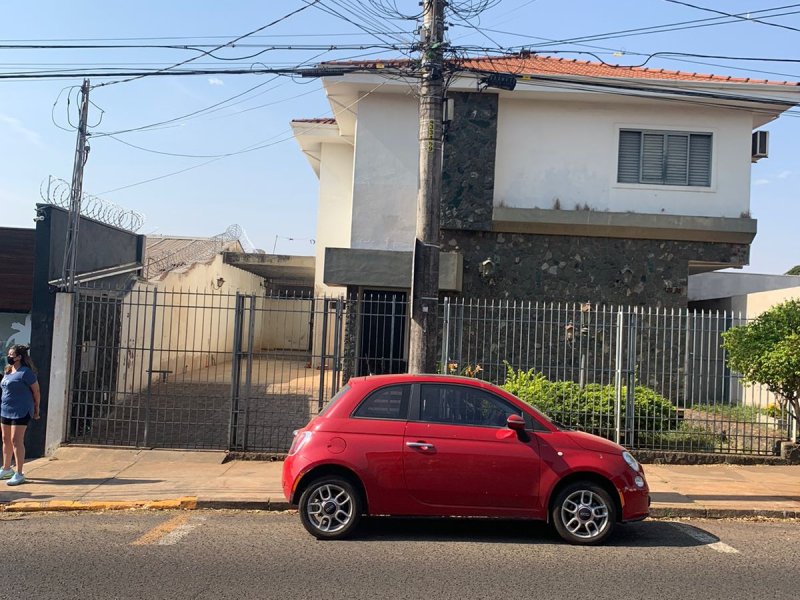 Casa para alugar Centro com 329m² e 5 quartos por R$ 5.500 - 1320283813-aa44e96d-79a7-40b0-be6f-acb6e302d611.jpg