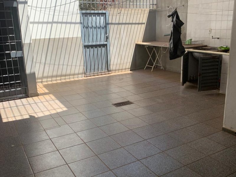 Casa para alugar Centro com 329m² e 5 quartos por R$ 5.500 - 1773438983-aad34008-132e-42b6-9d84-5568bcdc8f7b.jpg