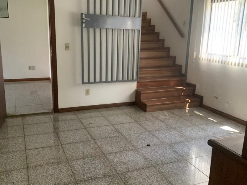 Casa para alugar Centro com 329m² e 5 quartos por R$ 5.500 - 302511408-0828ff94-1342-43f4-a325-7608d584e529.jpg