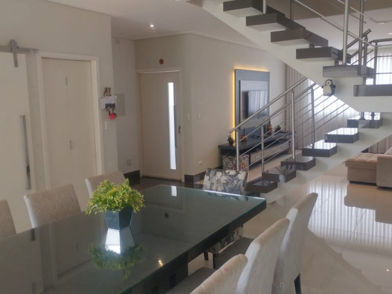 imóvel com 233m² - Centro - Tremembe
