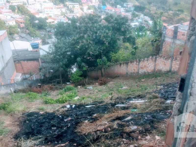 Casa à venda Ouro Preto com 350m² e 4 quartos por R$ 320.000 - 1639599508-77a31b6138d2156a5f6d37a68a232bf0.jpg