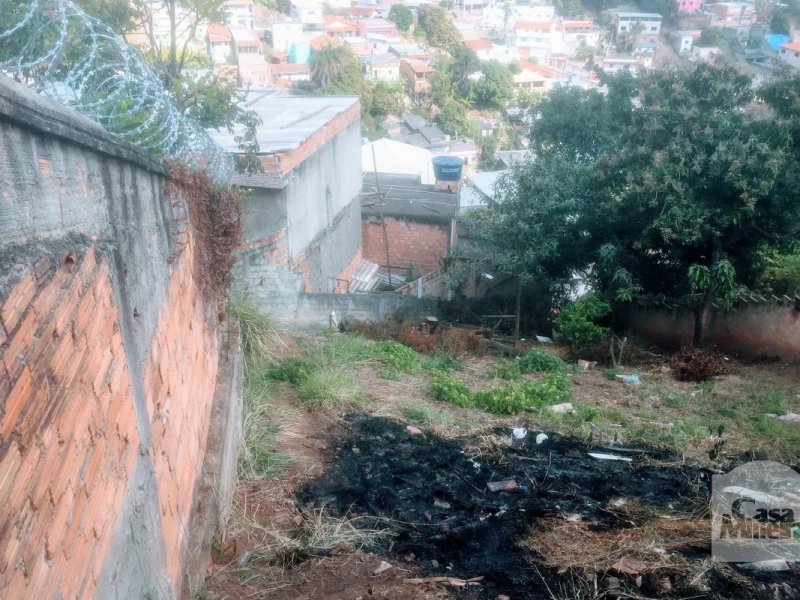 Casa à venda Ouro Preto com 350m² e 4 quartos por R$ 320.000 - 599301221-41be210f8b72c5b511fe48f145a441ff.jpg