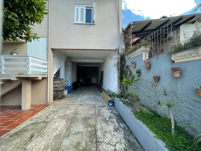 Casa à venda Aparecida com 308m² e 3 quartos por R$ 850.000 - 1960095049-casa-vera-3.jpg