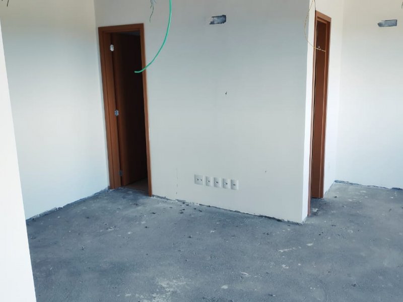 Comercial à venda Centro com 44m² e 1 quarto por R$ 270.000 - 697551004-9.jpeg