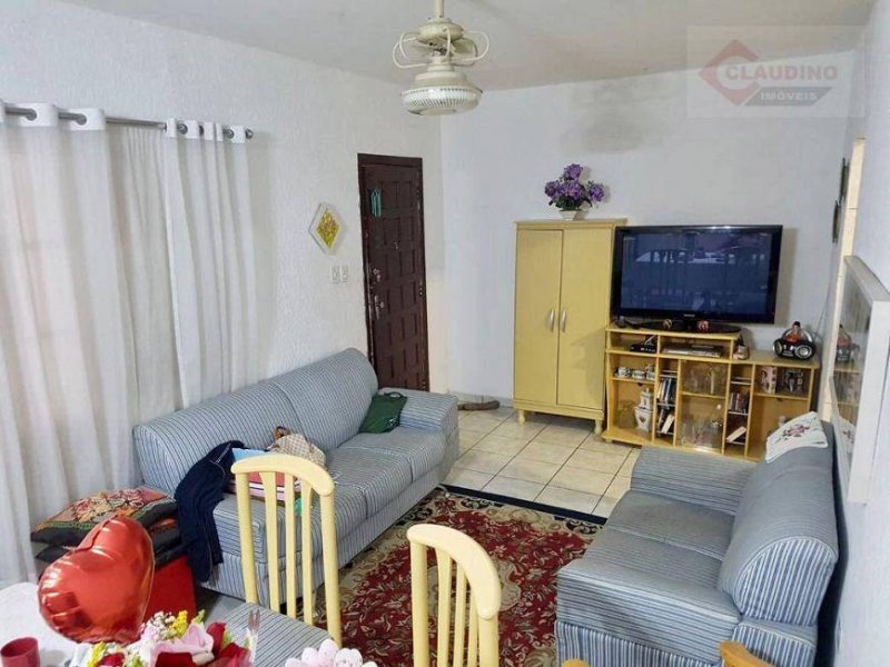 Casa à venda Jardim Nice com 200m² e 3 quartos por R$ 389.000 - 1741294799-e3bd629a8ac1d317072b1cf8735fd073.jpeg