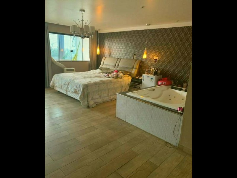 Apartamento à venda Centro com 300m² e 5 quartos por R$ 599.999 - 1994226818-3308bc56-4bb2-4d00-8f8e-ae594fdb5a0d.jpg