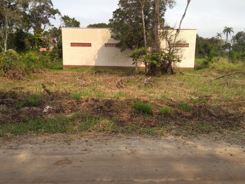 imóvel com 300m² - Praia do Ervino - São Francisco do Sul