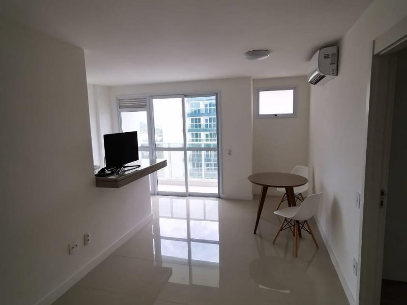 Apartamento à venda Barra da Tijuca com 80m² e 2 quartos por R$ 720.000 - 1817396615-img-20200205-wa0086.jpg