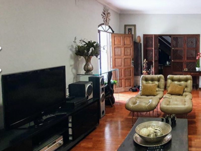 Casa à venda Sion com 585m² e 10 quartos por R$ 1.200 - 1405490769-525e84d0-344e-4560-b4b0-79a82e6e1050.jpeg